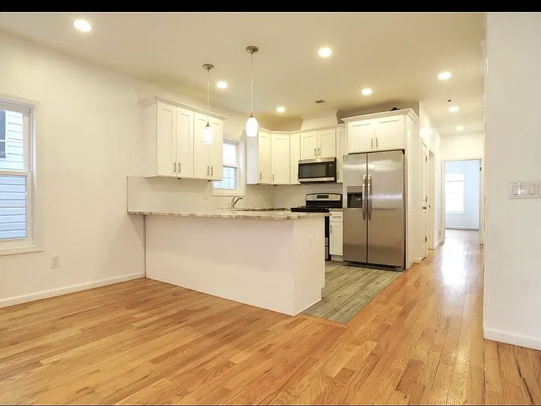 345 N 2nd St #2 — Photo 11