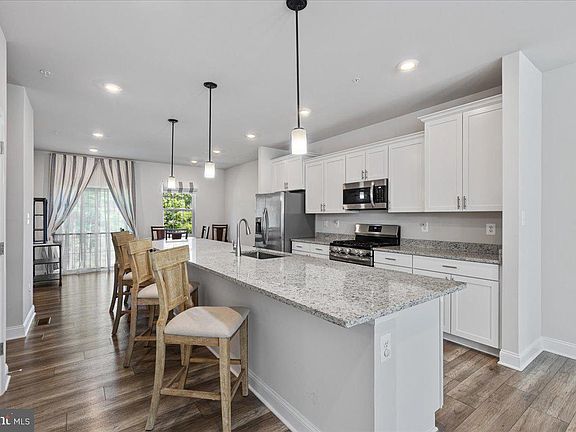2nd image of 23863 Myrtle Glen Way