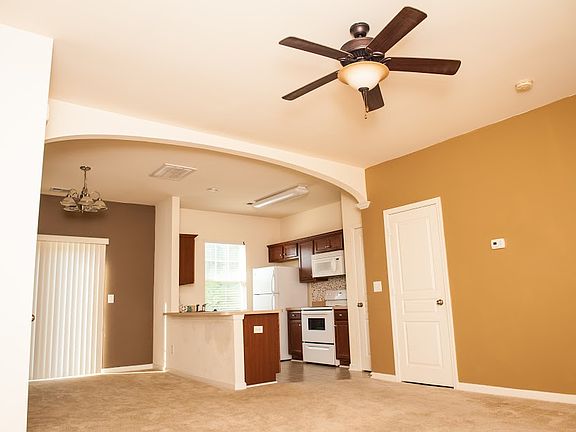 4th image of 532 Fawnborough Ct