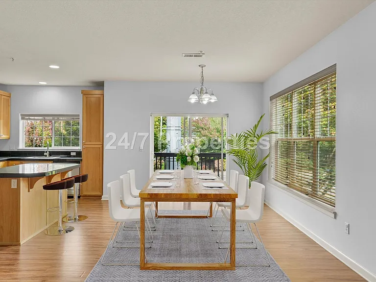 1050 SW 170th Ave #201 — Photo 8
