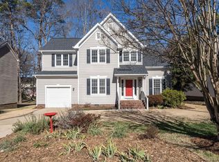 5221 Ryegrass Ct, Raleigh, NC 27610