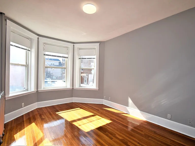 83 Glenville Ave #1 — Photo 4