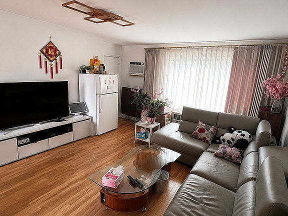 5th image of 14-22 Bell Blvd #236