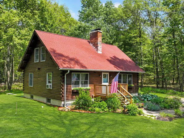 415 Sawkill Rd, Milford, PA 18337
