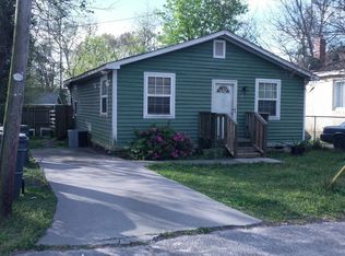 2019 Saint Francis St, North Charleston, SC 29405