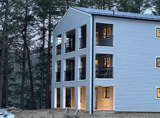30 Ladds Ln, Epping, NH 03042
