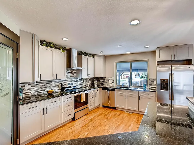 8454 Chase Dr — Photo 4