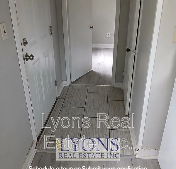 1706 Clover Dr — Photo 6