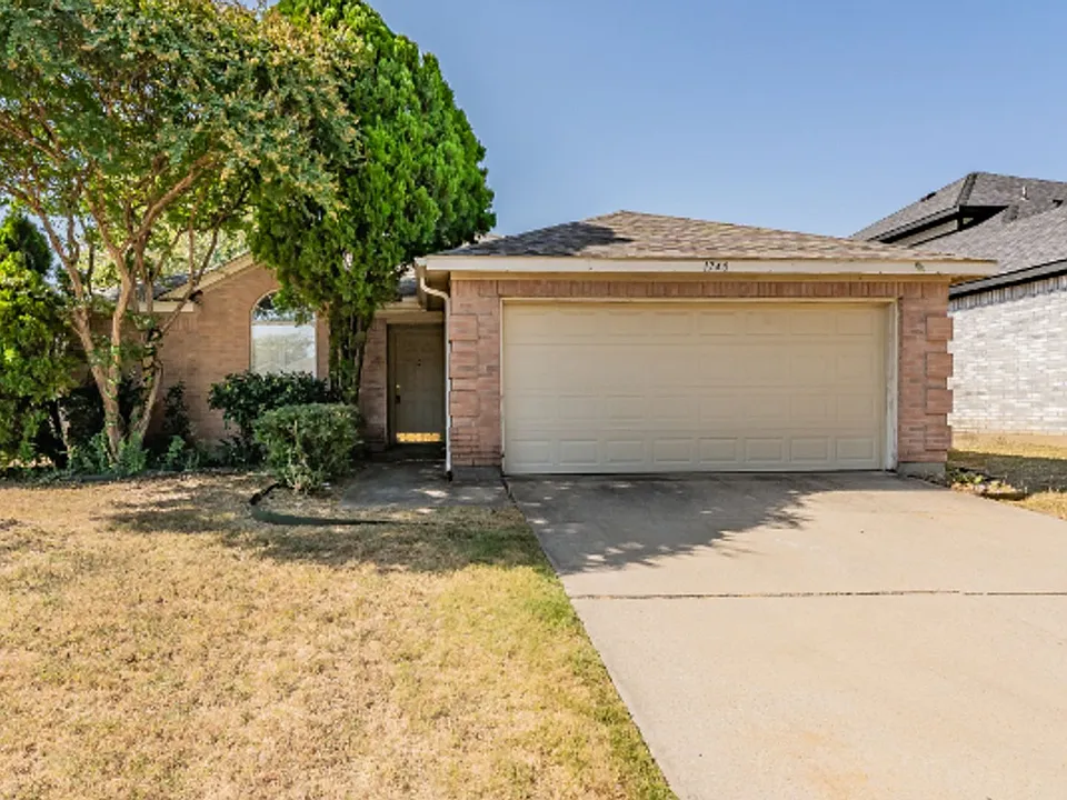 1740 Cedar Tree Dr