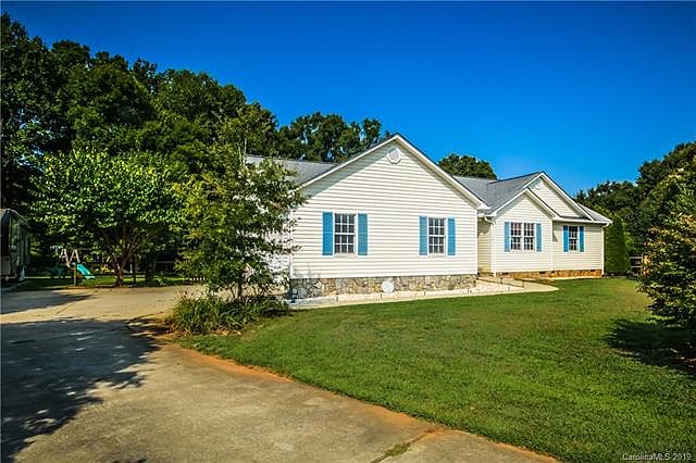 1st image of 2803 River Meadows Ct