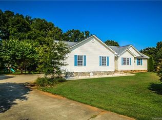 2803 River Meadows Ct, Lincolnton, NC 28092