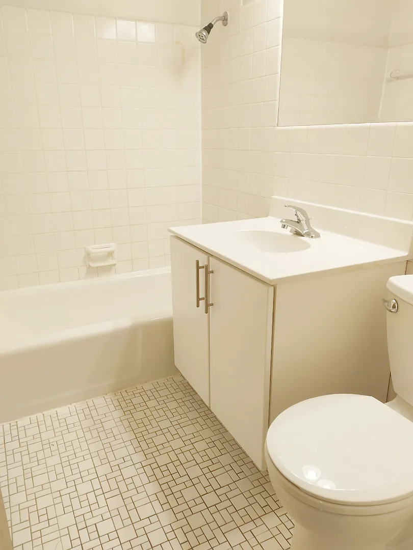 3527 Pillsbury Ave S — Photo 4