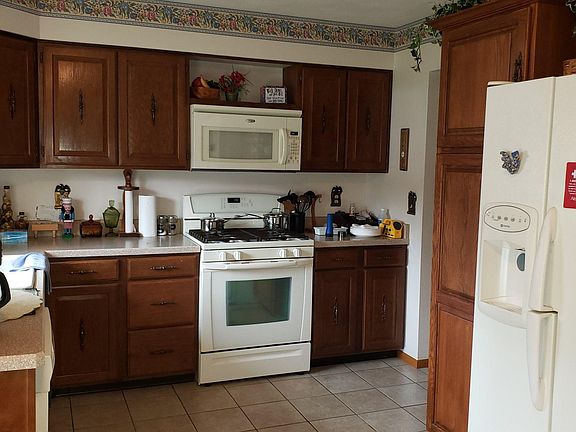 4th image of 29340 Walerko Dr