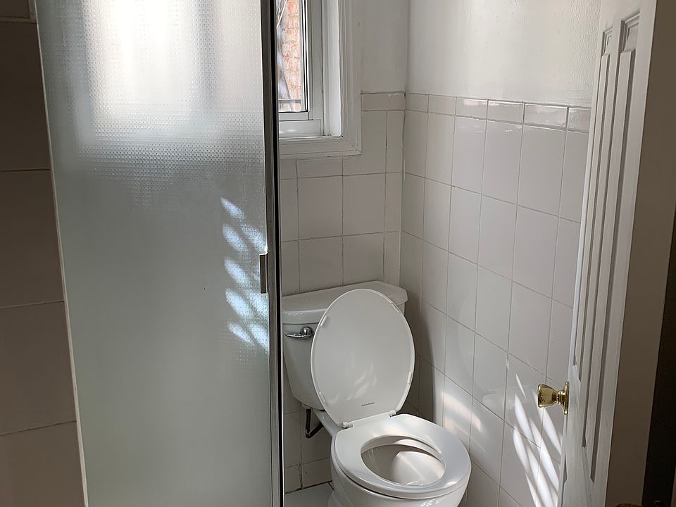2nd image of 210 Florida Ave NW Basement 1