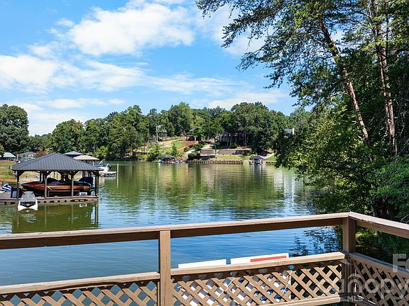 3rd image of 3910 6th St NW