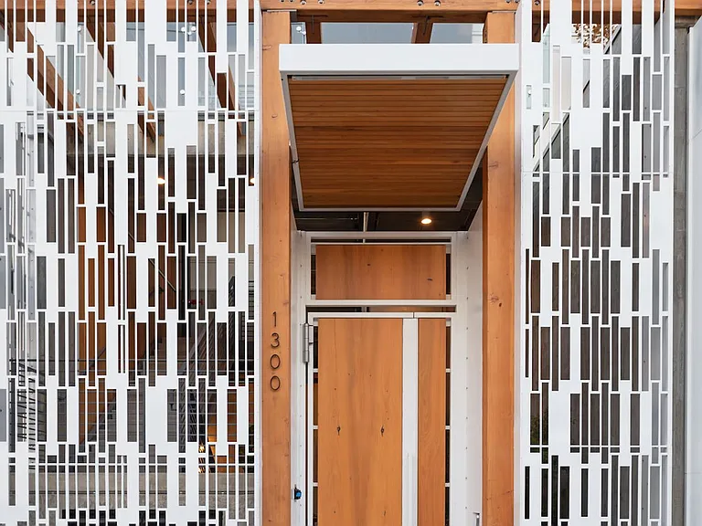 Solis Apartments — Photo 1