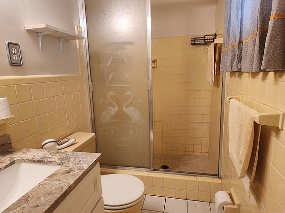 3rd image of 1624 NE 31st Court