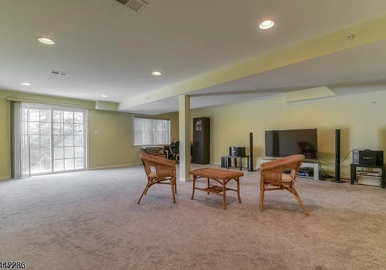 106 Donato Cir — Photo 21