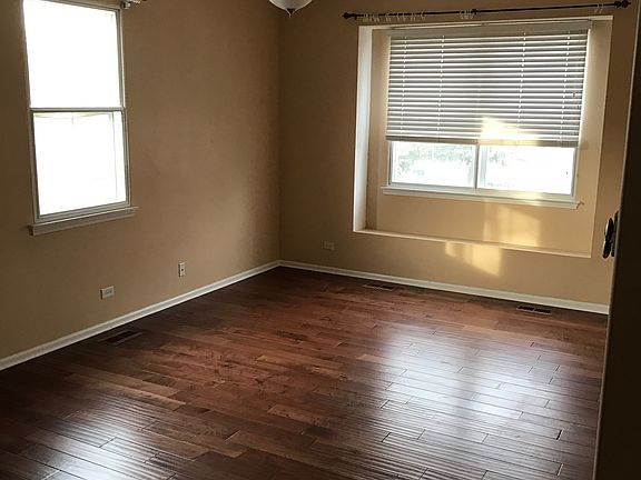 5th image of 1123 N Claremont Dr #0