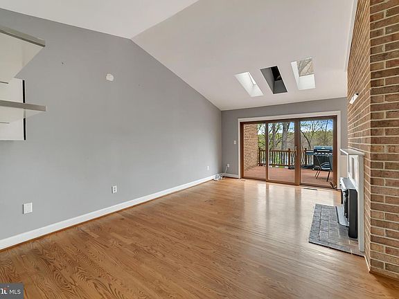 4th image of 2554 Tree House Dr