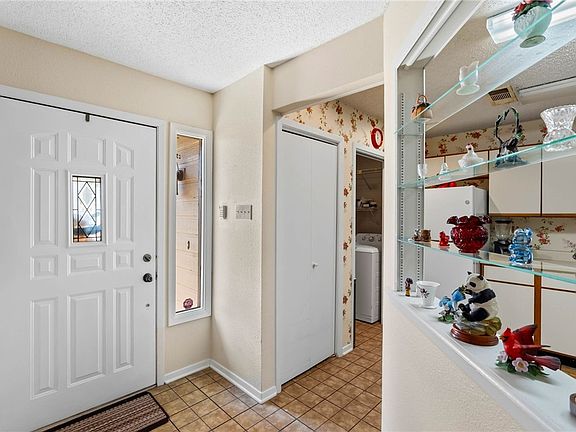 2nd image of 2433 Windsong Dr