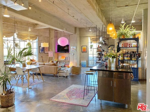 1855 Industrial St APT 318