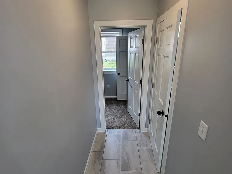 613 Pershing Ave — Photo 1