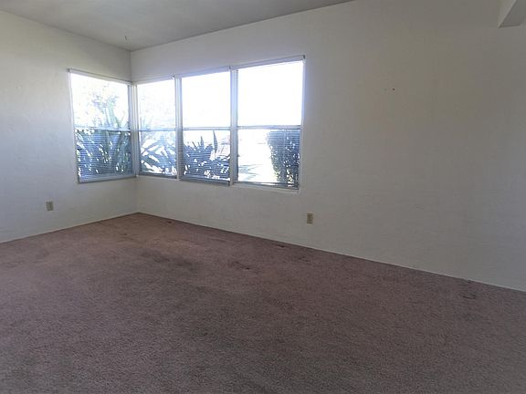 4th image of 4535 Noyes St