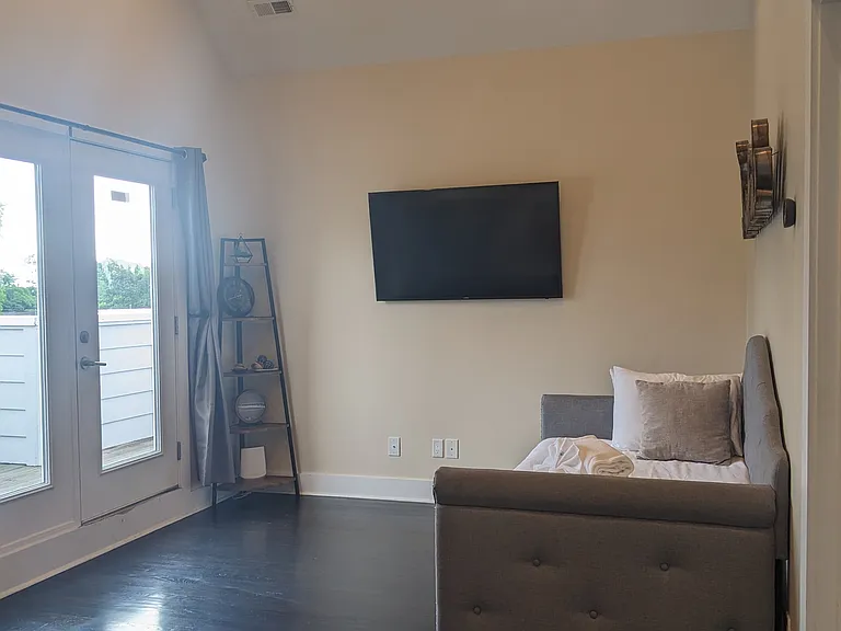 1021 Wedgewood Ave — Photo 19