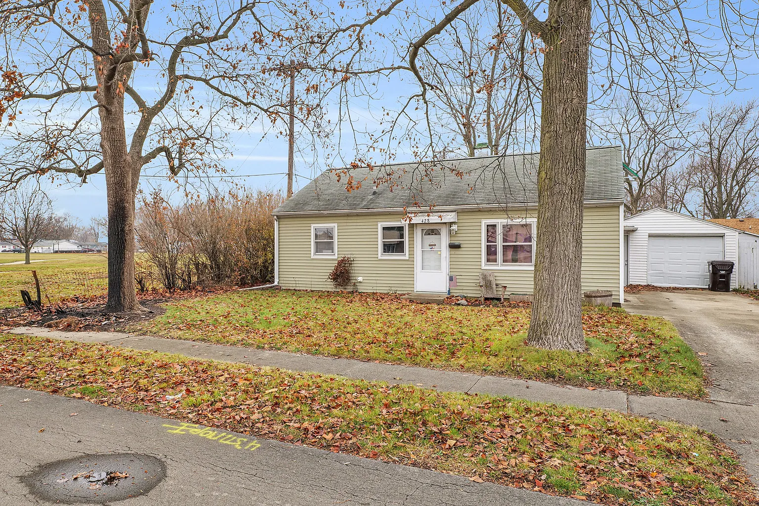 428 S Maplewood Dr photo 1