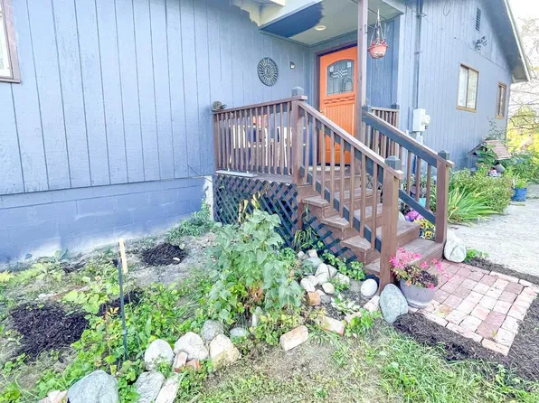 2282 S Advance Rd, East Jordan, MI 49727