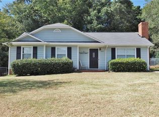 21141 Pine Ridge Dr, Cornelius, NC 28031