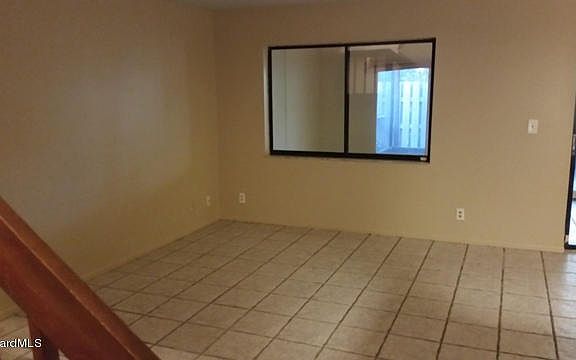 5th image of 8717 Bay Ct