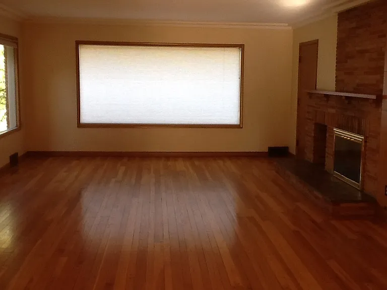 3417 N Columbia Cir — Photo 8