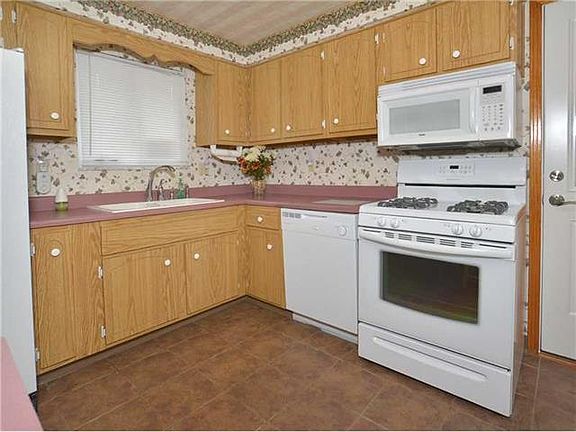 2nd image of 1470 Craig Dr