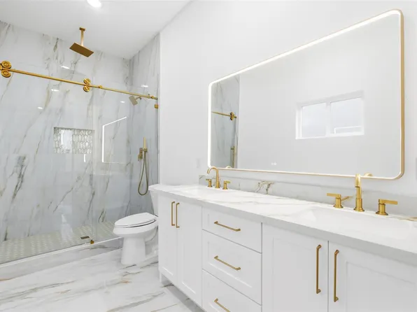 11625 N D St, La Porte, TX 77571