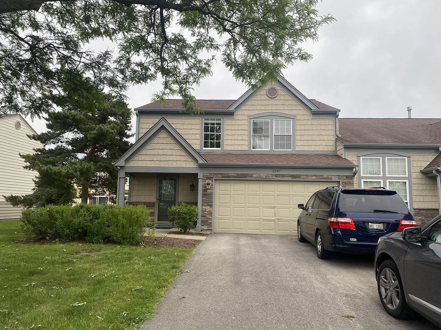 3 bed, 2.5 bath, 1640 sqft, $2,700 — Photo 1