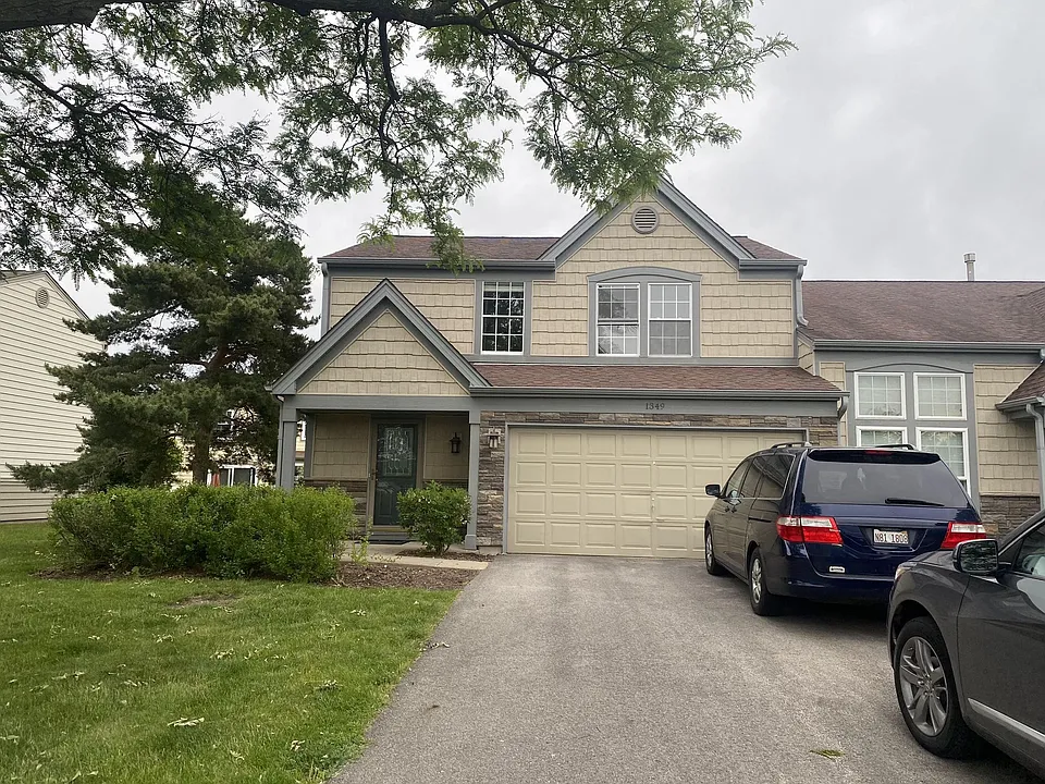 1349 Woodlake Dr