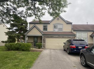 1349 Woodlake Dr, Carol Stream, IL 60188