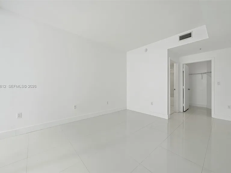 1900 N Bayshore Dr #2207 — Photo 7