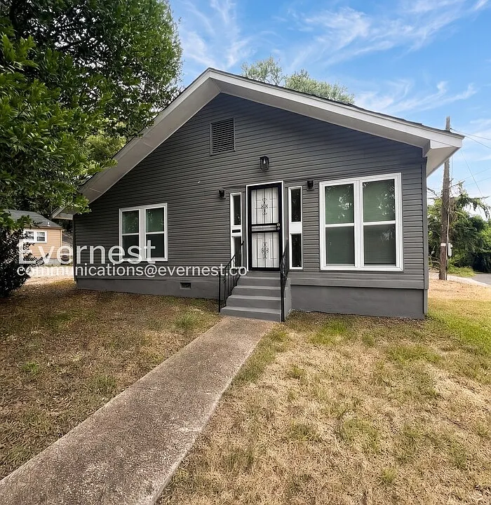 2044 Saulsbury Pl