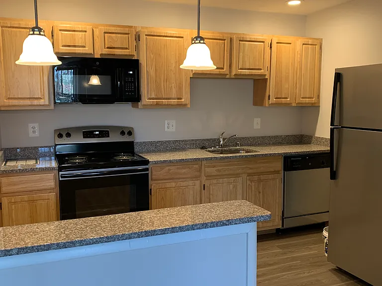 Skyview Apartments — Photo 14
