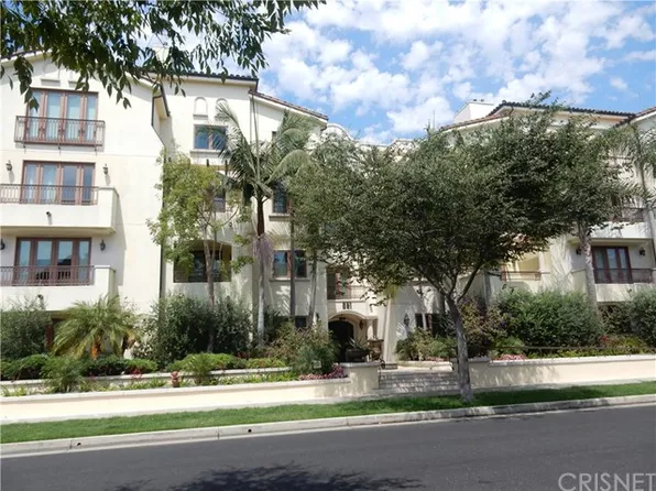261 S Reeves Dr Unit 203, Beverly Hills, CA 90212