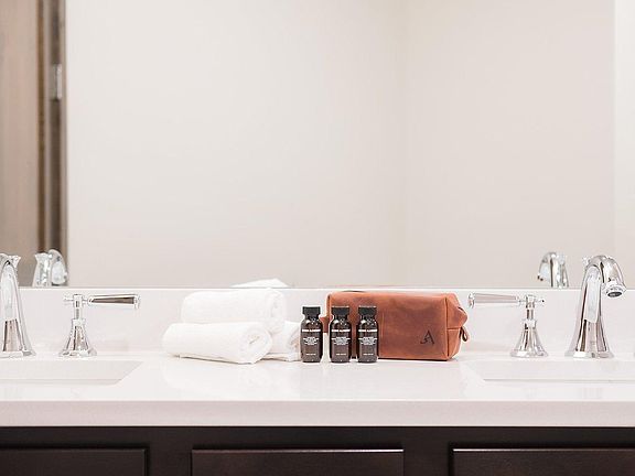 4th image of 3703 Blackstone Dr #102