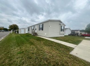 32907 Heatherwood, New Haven, MI 48048