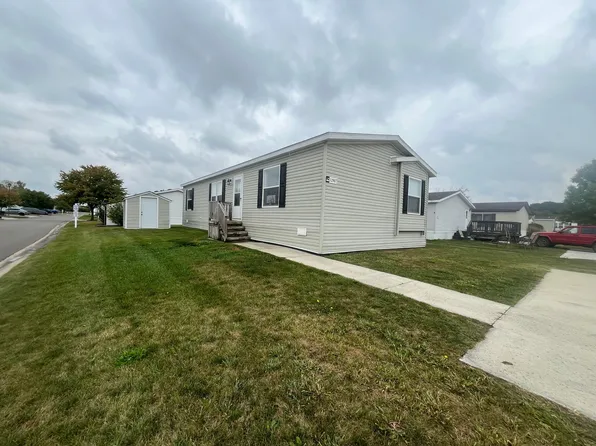 32907 Heatherwood, New Haven, MI 48048