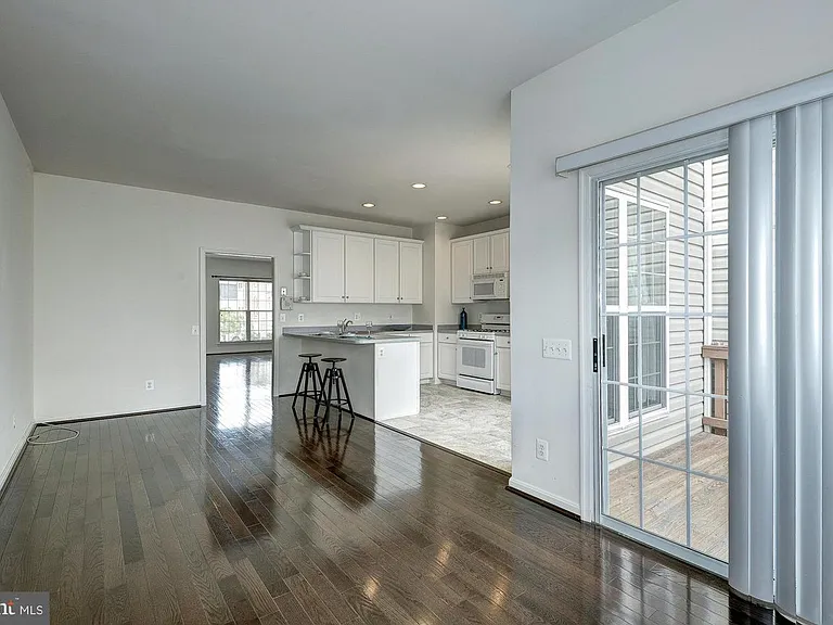 6325 Dunn Ct — Photo 15