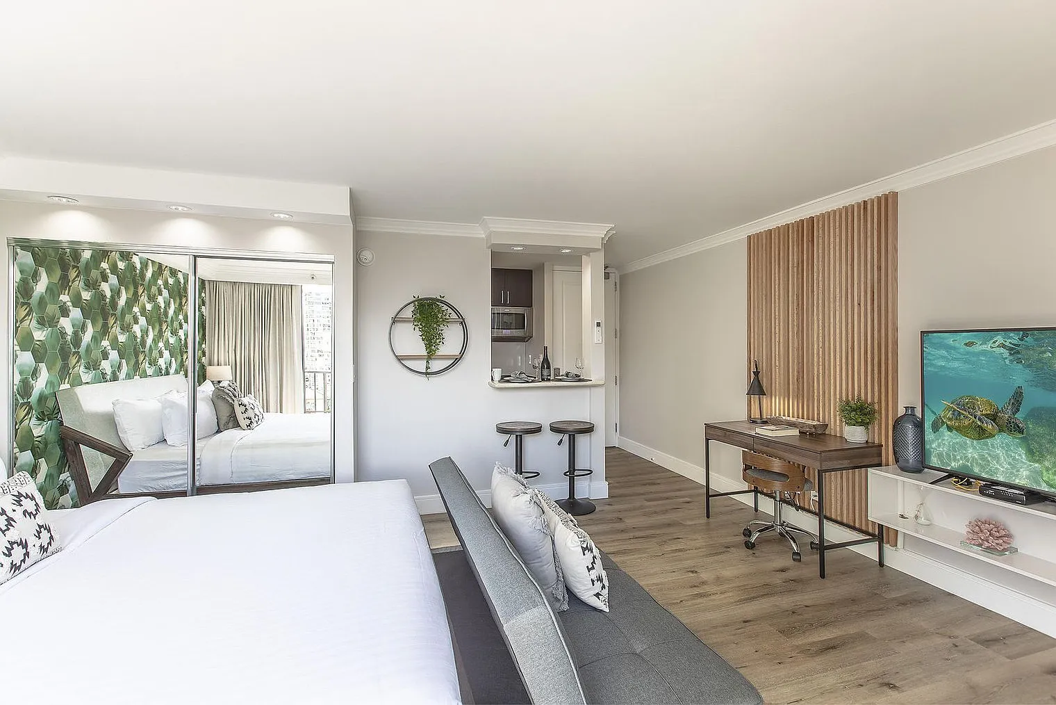 Studio, 1.0 bath, 355 sqft, $3,714 — Photo 1