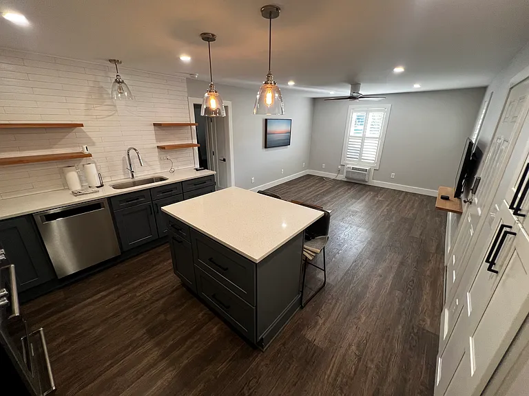2057 Middle St #9 — Photo 2