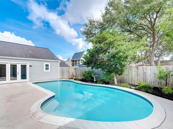 1107 Stoney Hill Dr, Houston, TX 77077